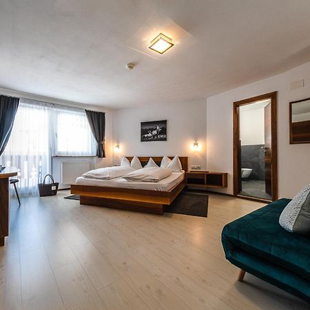 סלבה די ואל גרדנה Garni Sunela B&B מראה חיצוני תמונה