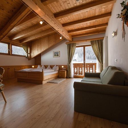 סלבה די ואל גרדנה Garni Sunela B&B מראה חיצוני תמונה
