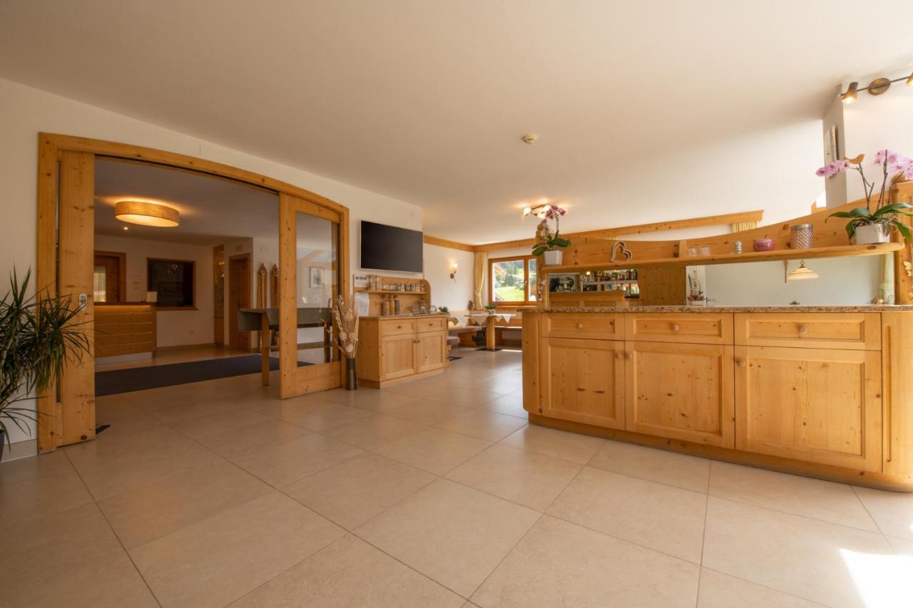 סלבה די ואל גרדנה Garni Sunela B&B מראה חיצוני תמונה