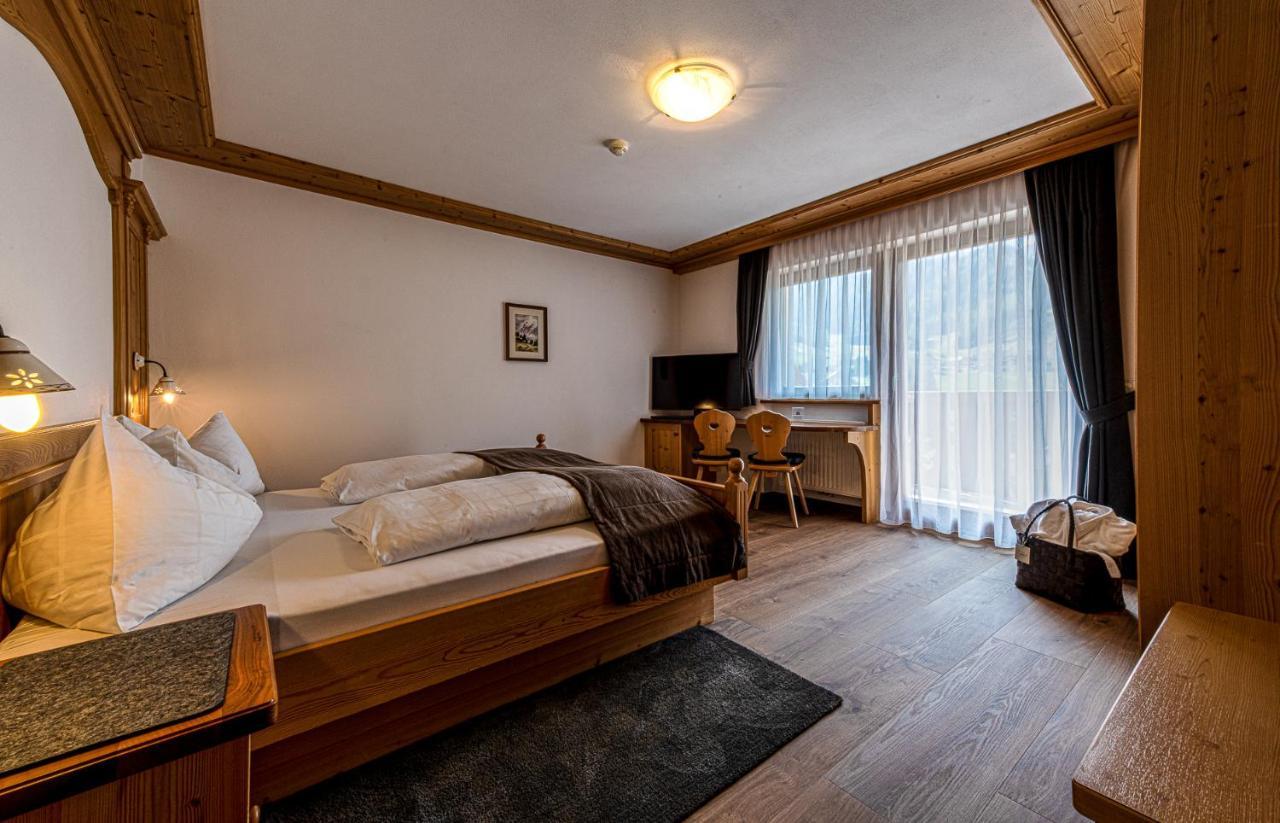 סלבה די ואל גרדנה Garni Sunela B&B מראה חיצוני תמונה