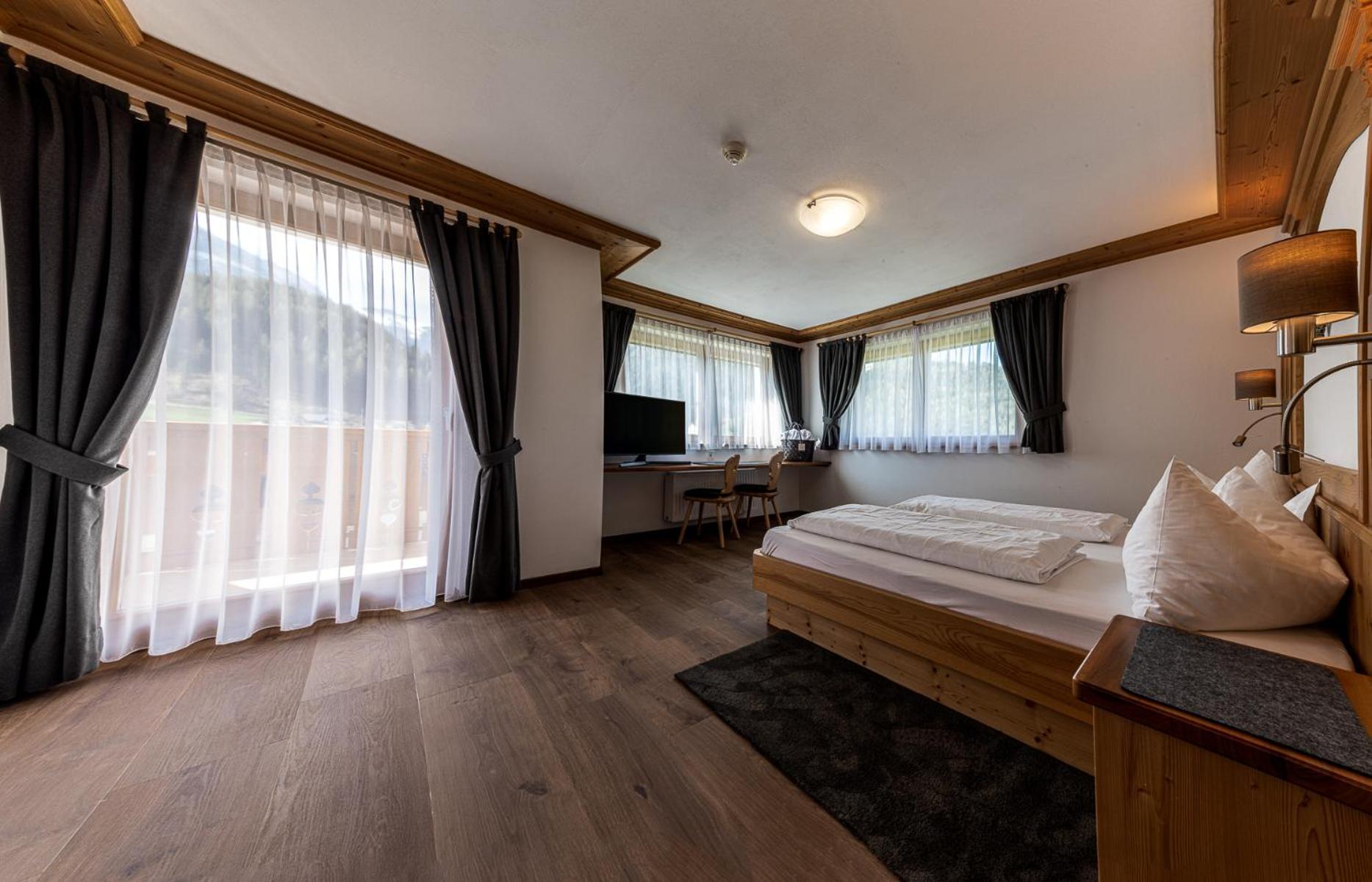 סלבה די ואל גרדנה Garni Sunela B&B מראה חיצוני תמונה