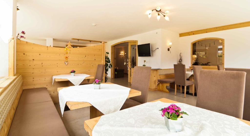 סלבה די ואל גרדנה Garni Sunela B&B מראה חיצוני תמונה